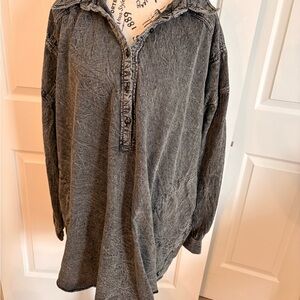 Krista Larson Henley Shirt in Ash. NWOT
